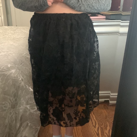 Skirt , see-through at the end - Picture 2 of 3